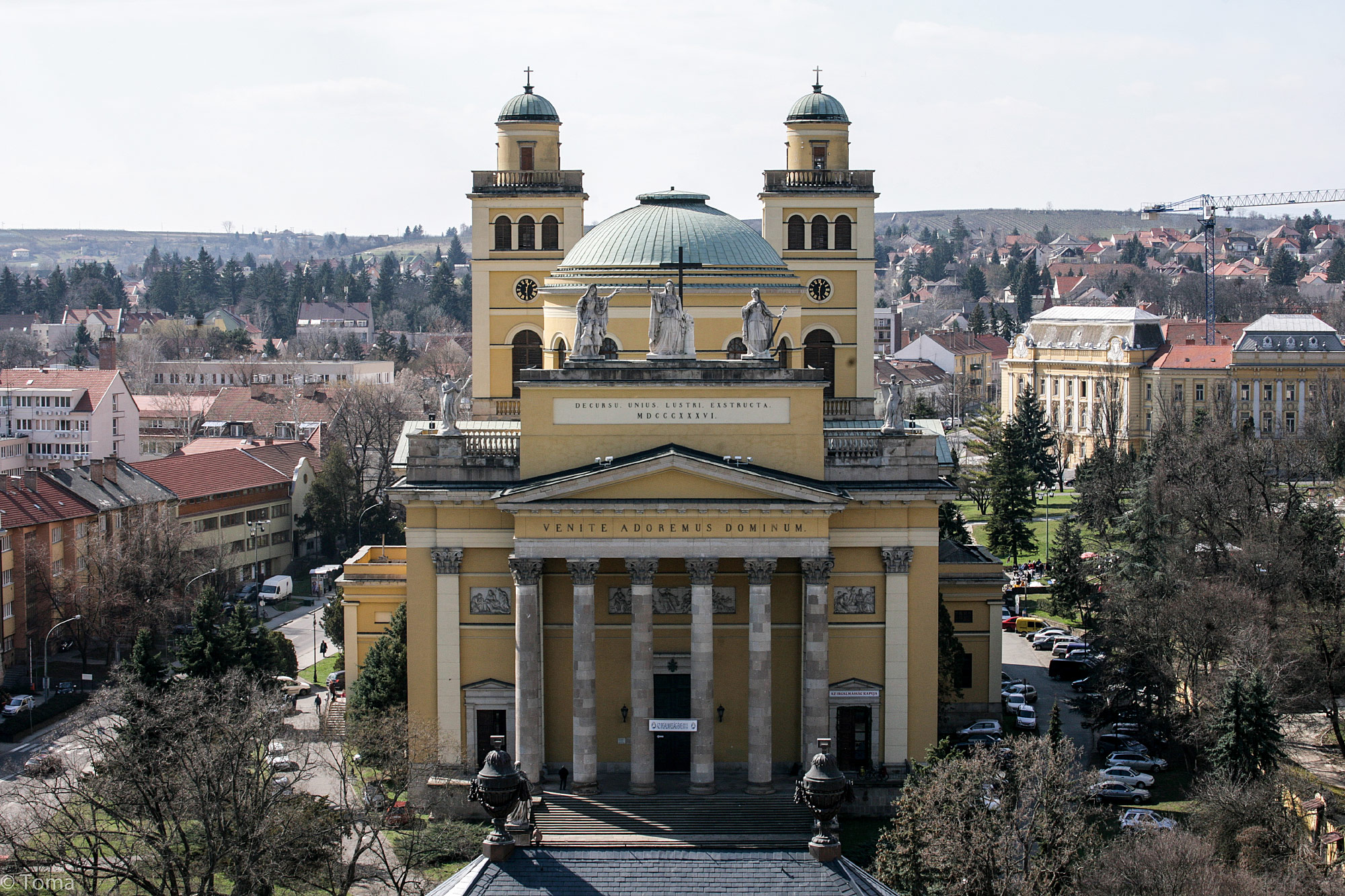 Eger (Photo License: CC BY-NC-ND 2.0)
